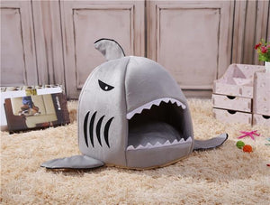 Pet Totality Indoor Shark House With Removable Cushion S/M - Pet Totality