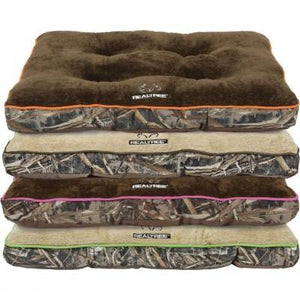 Dallas Maunufacturing Realtree Tufted Gusset Pet Bed 38X28 - Pet Totality